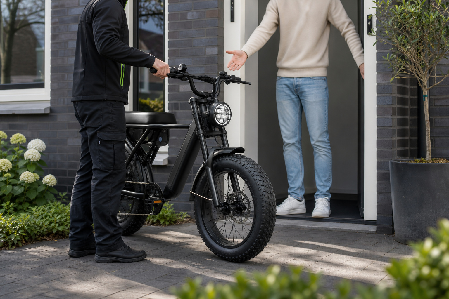 Gerepareerde fatbike wordt teruggebracht